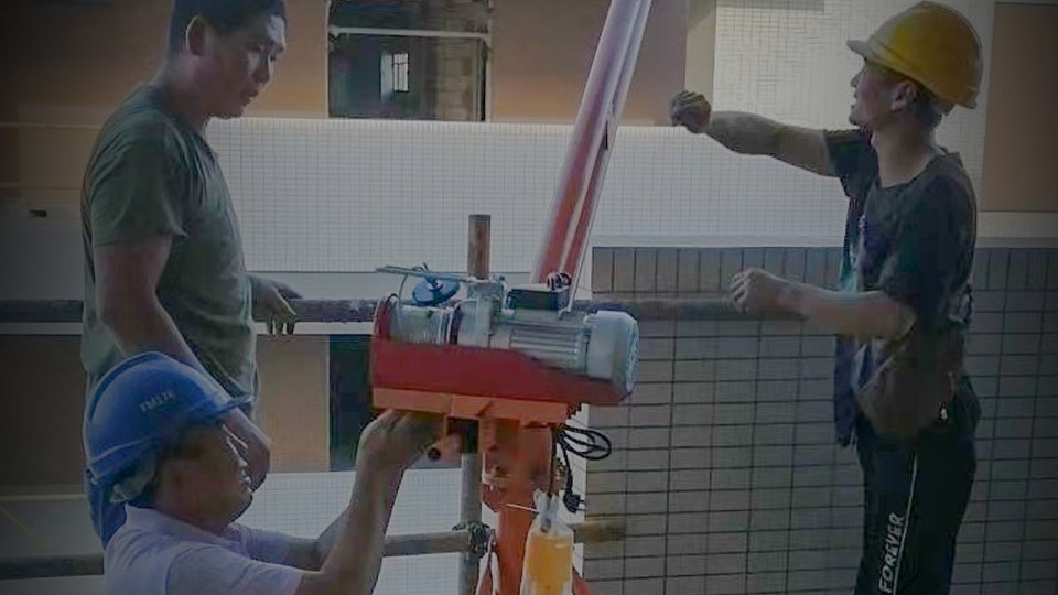工程門窗幕墻滲水怎么處理？來看看樓上樓門窗的小技巧